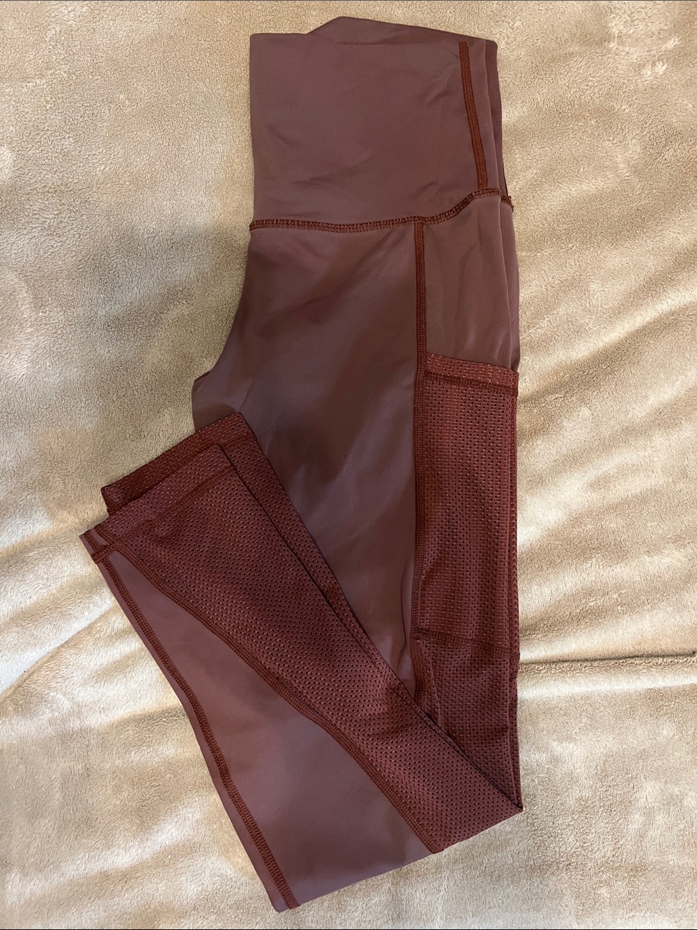 aerie Chill Play Move Mesh-Paneled High-Waist Leggings in Burgundy